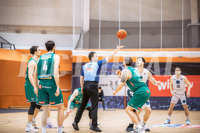 Basketball, Win2Day Superliga 2022/23, 9. Qualifikationsrunde, Vienna Timberwolves, Kapfenberg Bulls, Chris Vogt (33), Brad Greene (15)