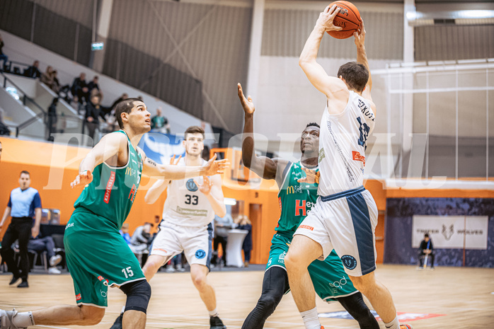 Basketball, Win2Day Superliga 2022/23, 9. Qualifikationsrunde, Vienna Timberwolves, Kapfenberg Bulls, Brad Greene (15), Amin Abdul Adamu (5), Jakob Szkutta (10)