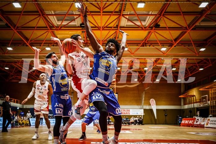 Basketball, Basketball Austria, Cup Final Four 2021/22 
Halbfinale 2, BC Vienna, Gmunden Swans, Bogic Vujosevic (5)