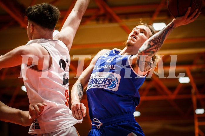 Basketball, Basketball Austria, Cup Final Four 2021/22 
Halbfinale 1, BBC Nord Dragonz, Oberwart Gunners, Travis Atson (4)