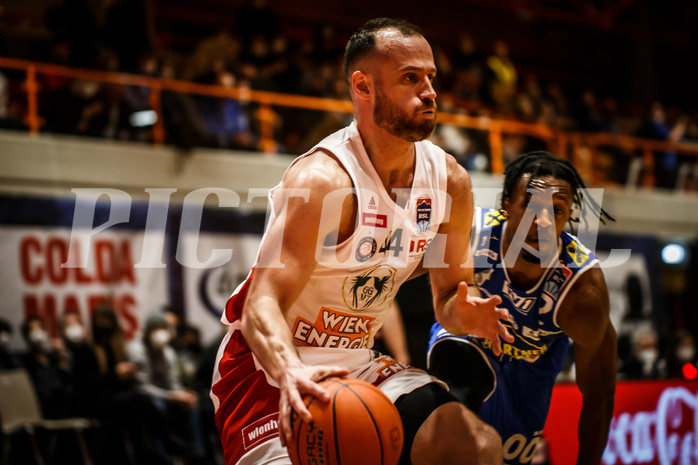 Basketball, Basketball Austria, Cup Final Four 2021/22 
Halbfinale 2, BC Vienna, Gmunden Swans, Enis Murati (44)