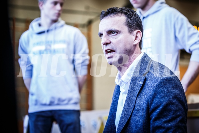 Basketball, 2.Bundesliga, Playoff HF Spiel 2, Mattersburg Rocks, Vienna D.C. Timberwolves, Joey Vickery (Headcoach)