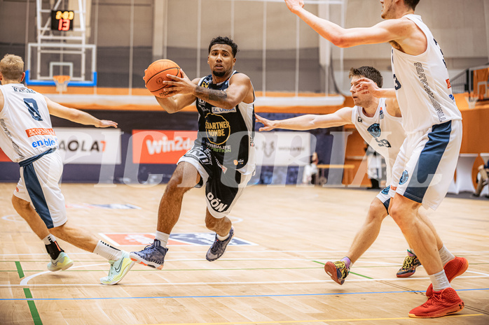 Basketball, Win2Day Superliga 2022/23, Grunddurchgang 8.Runde, Vienna Timberwolves, Gmunden Swans, Dwayne Lautier-Ogunleye (23)