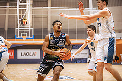 Basketball, Win2Day Superliga 2022/23, Grunddurchgang 8.Runde, Vienna Timberwolves, Gmunden Swans, Dwayne Lautier-Ogunleye (23)