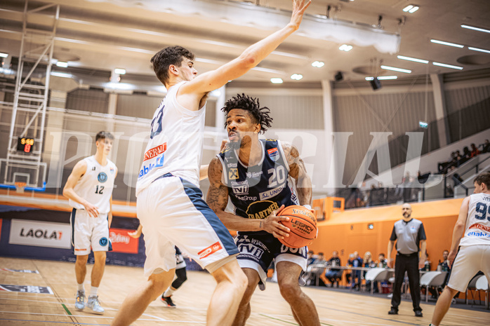 Basketball, Win2Day Superliga 2022/23, Grunddurchgang 8.Runde, Vienna Timberwolves, Gmunden Swans, Urald King (20)