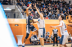 Basketball, Win2Day Superliga 2022/23, Grunddurchgang 8.Runde, Vienna Timberwolves, Gmunden Swans, Zachary Charles (2), Jakob Lohr (12)