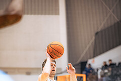 Basketball, Win2Day Superliga 2022/23, Grunddurchgang 8.Runde, Vienna Timberwolves, Gmunden Swans, Jonas John (99)