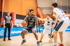 Basketball, Win2Day Superliga 2022/23, Grunddurchgang 8.Runde, Vienna Timberwolves, Gmunden Swans, Dwayne Lautier-Ogunleye (23)