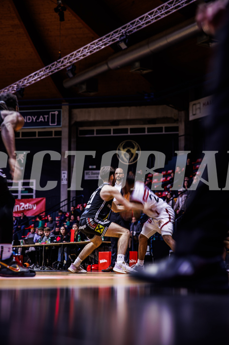 Basketball, Win2Day Superliga 2024/25, Grunddurchgang 17.Runde, BC Vienna, Flyers Wels, Elvir Jakupovic (21), Zac Owens (2)