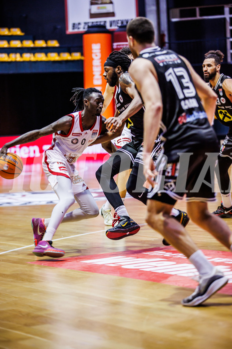 Basketball, Win2Day Superliga 2024/25, Grunddurchgang 17.Runde, BC Vienna, Flyers Wels, Sheriff Seedy Drammeh (0)