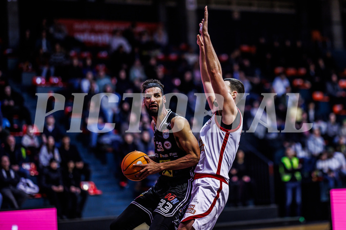 Basketball, Win2Day Superliga 2024/25, Grunddurchgang 17.Runde, BC Vienna, Flyers Wels, Craig Osaikhwuwuomwan (33)