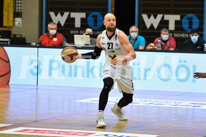 Basketball Superliga 2020/21, Grunddurchgang 8. Runde Flyers Wels vs. BC Vienna, Christian Von Fintel (27)


