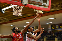 Basketball Superliga 2020/21, Grunddurchgang 8. Runde Flyers Wels vs. BC Vienna, Duke Shelton (6), Jarvis Ray (22),


