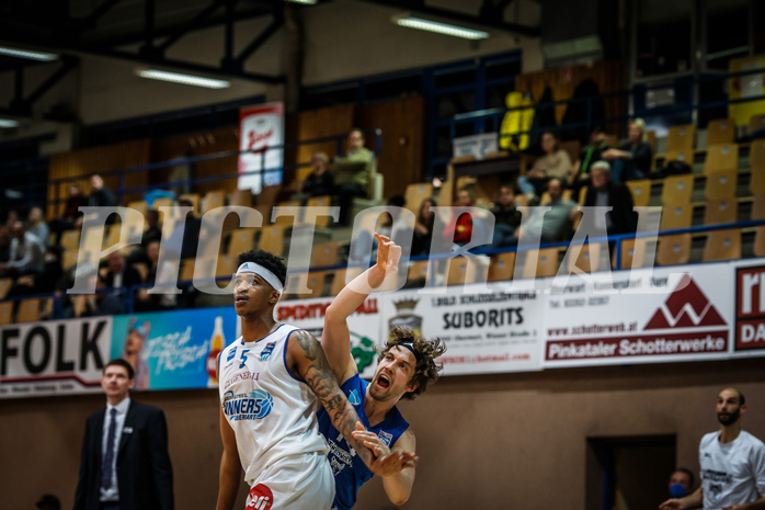 Basketball, bet-at-home Basketball Superliga 2021/22, Grunddurchgang Runde 14, Oberwart Gunners, Vienna D.C. Timberwolves, Peter Hofbauer (14)
