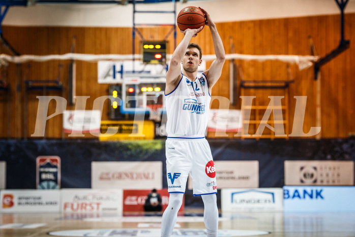 Basketball, bet-at-home Basketball Superliga 2021/22, Grunddurchgang Runde 14, Oberwart Gunners, Vienna D.C. Timberwolves, Jonathan Knessl (12)