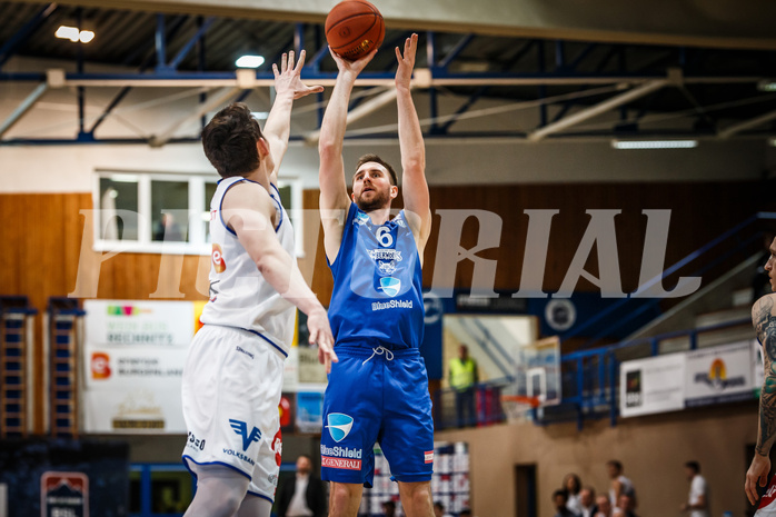 Basketball, bet-at-home Basketball Superliga 2021/22, Grunddurchgang Runde 14, Oberwart Gunners, Vienna D.C. Timberwolves, Nemanja Nikolic (6)