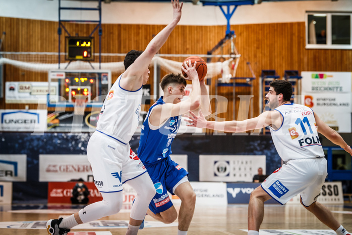 Basketball, bet-at-home Basketball Superliga 2021/22, Grunddurchgang Runde 14, Oberwart Gunners, Vienna D.C. Timberwolves, Jakob Lohr (12)
