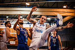 Basketball, bet-at-home Basketball Superliga 2021/22, Grunddurchgang Runde 14, Oberwart Gunners, Vienna D.C. Timberwolves, Travis Atson (4)
