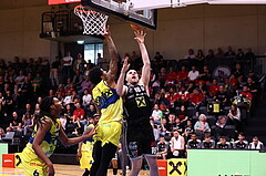 28.04.2024, Graz, Raiffeisen Sportpark Graz, Basketball Superliga 2023/24, Playoffs, Viertelfinale, Spiel 4, UBSC Raiffeisen Graz - Raiffeisen Flyers Wels 