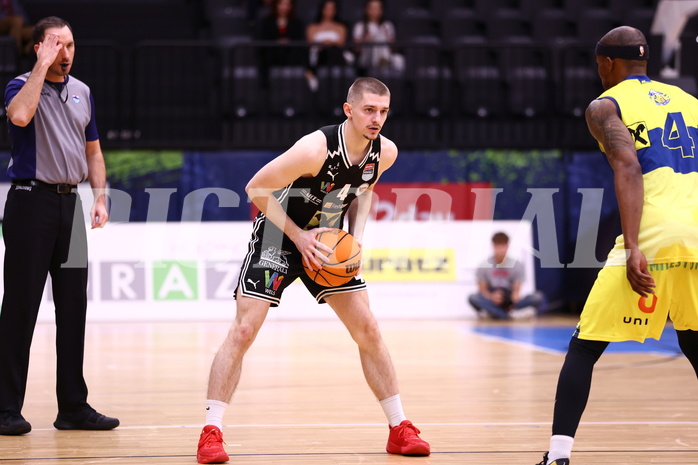 28.04.2024, Graz, Raiffeisen Sportpark Graz, Basketball Superliga 2023/24, Playoffs, Viertelfinale, Spiel 4, UBSC Raiffeisen Graz - Raiffeisen Flyers Wels 