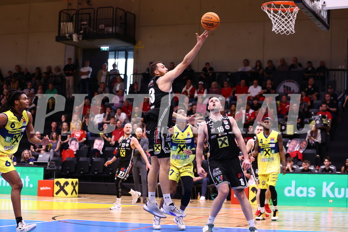 28.04.2024, Graz, Raiffeisen Sportpark Graz, Basketball Superliga 2023/24, Playoffs, Viertelfinale, Spiel 4, UBSC Raiffeisen Graz - Raiffeisen Flyers Wels 