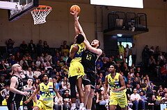28.04.2024, Graz, Raiffeisen Sportpark Graz, Basketball Superliga 2023/24, Playoffs, Viertelfinale, Spiel 4, UBSC Raiffeisen Graz - Raiffeisen Flyers Wels 