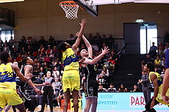 28.04.2024, Graz, Raiffeisen Sportpark Graz, Basketball Superliga 2023/24, Playoffs, Viertelfinale, Spiel 4, UBSC Raiffeisen Graz - Raiffeisen Flyers Wels 
