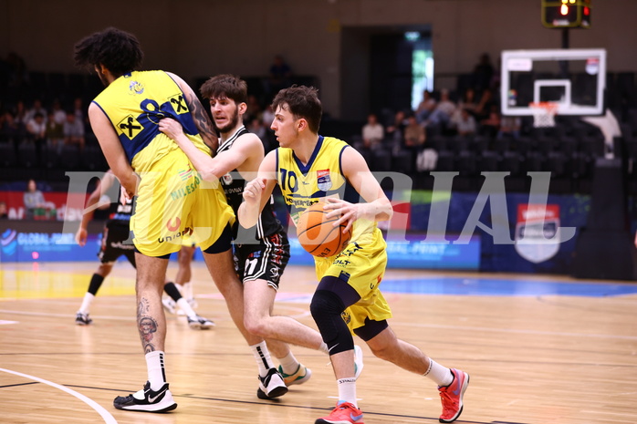 28.04.2024, Graz, Raiffeisen Sportpark Graz, Basketball Superliga 2023/24, Playoffs, Viertelfinale, Spiel 4, UBSC Raiffeisen Graz - Raiffeisen Flyers Wels 