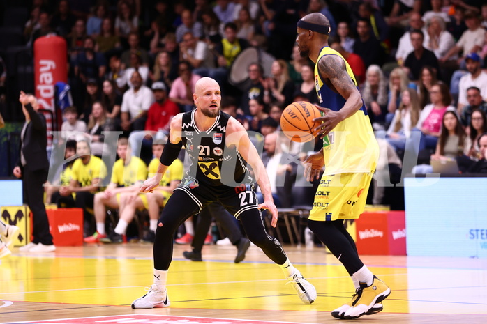 28.04.2024, Graz, Raiffeisen Sportpark Graz, Basketball Superliga 2023/24, Playoffs, Viertelfinale, Spiel 4, UBSC Raiffeisen Graz - Raiffeisen Flyers Wels 