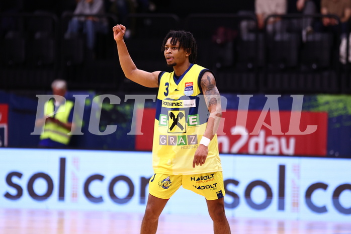28.04.2024, Graz, Raiffeisen Sportpark Graz, Basketball Superliga 2023/24, Playoffs, Viertelfinale, Spiel 4, UBSC Raiffeisen Graz - Raiffeisen Flyers Wels 