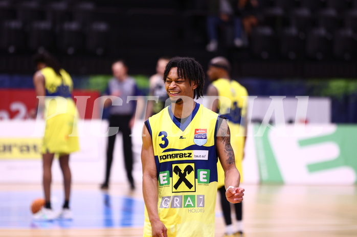 28.04.2024, Graz, Raiffeisen Sportpark Graz, Basketball Superliga 2023/24, Playoffs, Viertelfinale, Spiel 4, UBSC Raiffeisen Graz - Raiffeisen Flyers Wels 