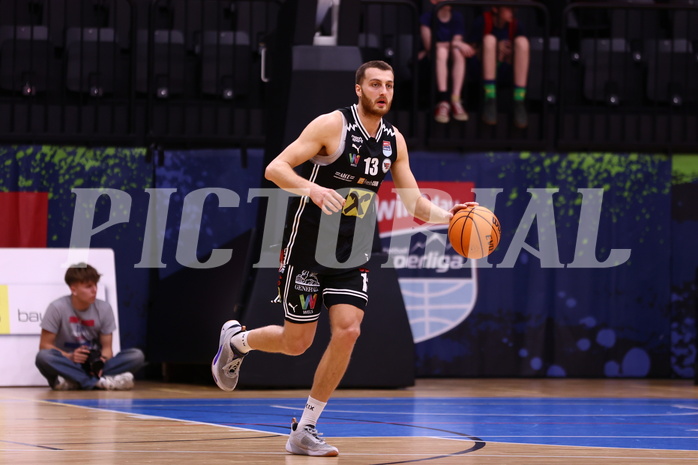 28.04.2024, Graz, Raiffeisen Sportpark Graz, Basketball Superliga 2023/24, Playoffs, Viertelfinale, Spiel 4, UBSC Raiffeisen Graz - Raiffeisen Flyers Wels 