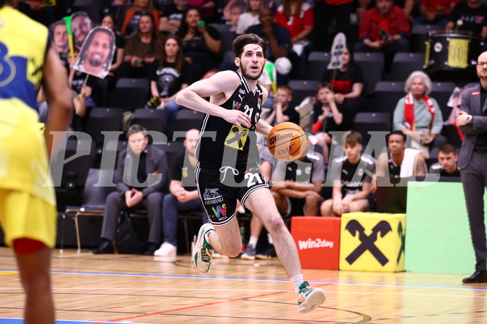 28.04.2024, Graz, Raiffeisen Sportpark Graz, Basketball Superliga 2023/24, Playoffs, Viertelfinale, Spiel 4, UBSC Raiffeisen Graz - Raiffeisen Flyers Wels 