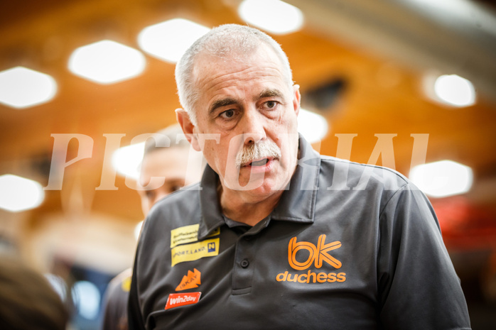 Basketball, win2day Damen Basketball Superliga 2021/22, Finale Spiel 2, BK Duchess, Vienna United, Franz Zderadicka (Head Coach)