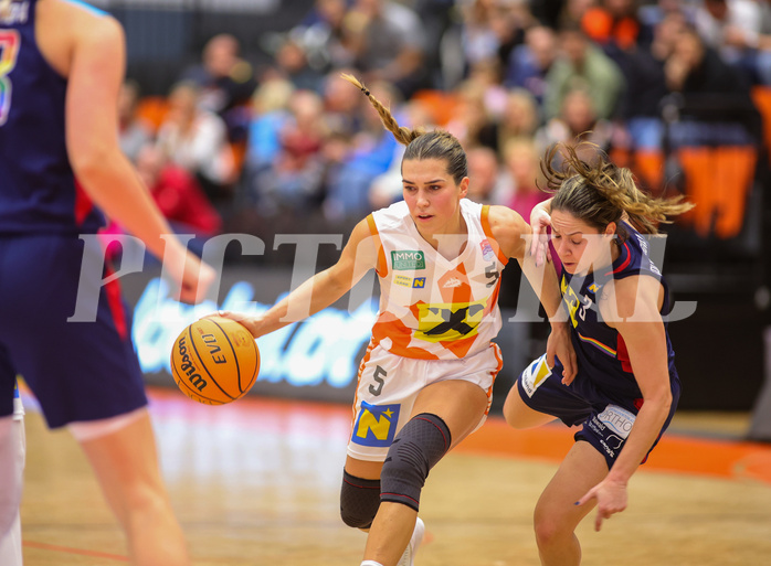 Basketball Damen Superliga 2023/24, Grunddurchgang Spiel 4 BK Duchess Klosterneuburg vs. SKN St.Pölten


