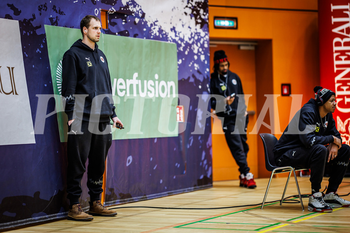 Basketball, Win2Day Superliga 2023/24, Grunddurchgang 11.Runde, Vienna Timberwolves, Flyers Wels, Renato Poljak (16)