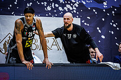 Basketball, Win2Day Superliga 2023/24, Grunddurchgang 11.Runde, Vienna Timberwolves, Flyers Wels, Christopher Ferguson (20), Christian Von Fintel (27)