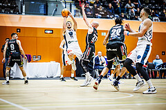 Basketball, Win2Day Superliga 2023/24, Grunddurchgang 11.Runde, Vienna Timberwolves, Flyers Wels, Moritz Lanegger (21)