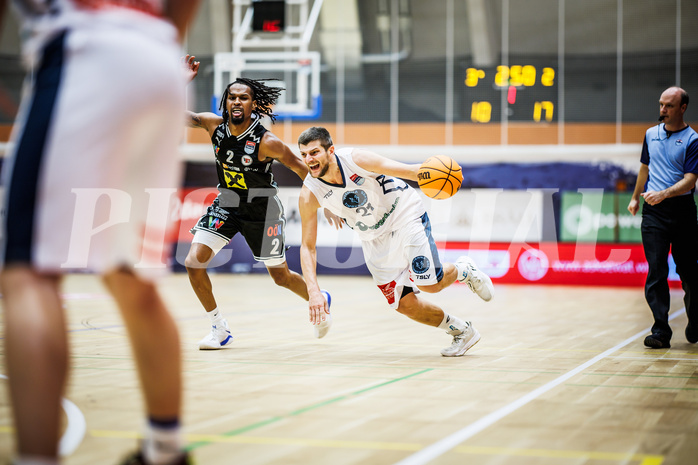 Basketball, Win2Day Superliga 2023/24, Grunddurchgang 11.Runde, Vienna Timberwolves, Flyers Wels, Terell Allen (2), Moritz Lanegger (21)