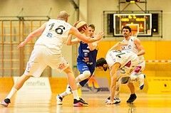Basketball, 2.Bundesliga, Playoff VF Spiel 1, Mattersburg Rocks, Vienna D.C. Timberwolves, Maximilian Pelz (22), Corey HALLETT (16)