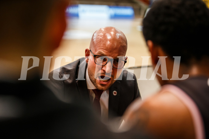 Basketball, Admiral Basketball Superliga 2019/20, Platzierungsrunde 5. Runde, Oberwart Gunners, Flyers Wels, Sebastian Waser (Head Coach)