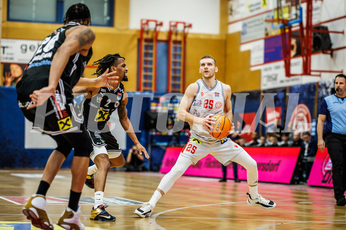 Basketball, Basketball Austria CUP 2023/24, Finale, Traiskirchen Lions, Flyers Wels, Edgars Lasenbergs (25)