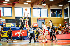 Basketball, Basketball Austria CUP 2023/24, Finale, Traiskirchen Lions, Flyers Wels, Renato Poljak (16), Demarcus Demonia (4)