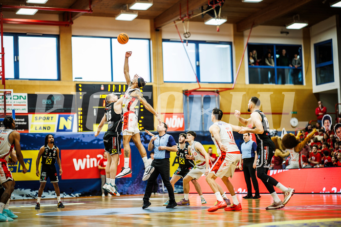 Basketball, Basketball Austria CUP 2023/24, Finale, Traiskirchen Lions, Flyers Wels, Renato Poljak (16), Demarcus Demonia (4)