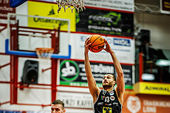 Basketball, Basketball Austria CUP 2023/24, Finale, Traiskirchen Lions, Flyers Wels, Edgars Lasenbergs (25), Radii Caisin (13)