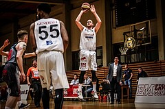 Basketball, 2.Bundesliga, Playoff VF Spiel 2, Mattersburg Rocks, Villach Raiders, Corey HALLETT (16)