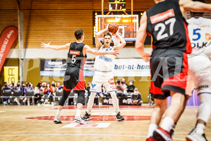 Basketball, Basketball Austria, Cup Final Four 2021/22 
Herren Cupfinale, BC GGMT Vienna, Oberwart Gunners, Jonathan Knessl (12)