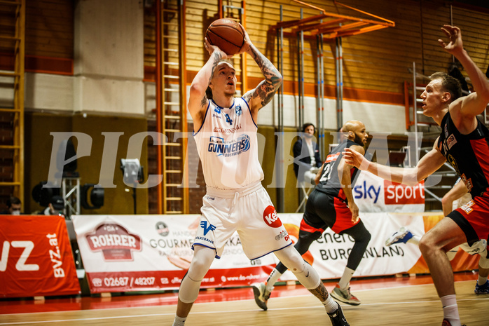 Basketball, Basketball Austria, Cup Final Four 2021/22 
Herren Cupfinale, BC GGMT Vienna, Oberwart Gunners, Travis Atson (4)