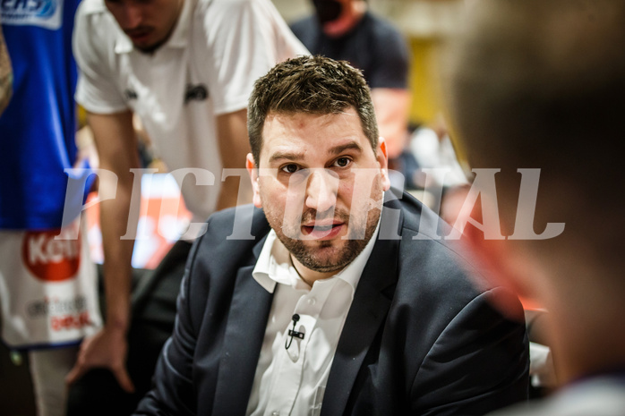 Basketball, Basketball Austria, Cup Final Four 2021/22 
Herren Cupfinale, BC GGMT Vienna, Oberwart Gunners, Horst Leitner (Coach)