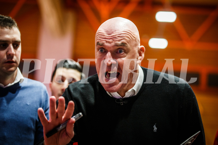 Basketball, Basketball Austria, Cup Final Four 2021/22 
Herren Cupfinale, BC GGMT Vienna, Oberwart Gunners, Aramis Naglic (Head Coach)